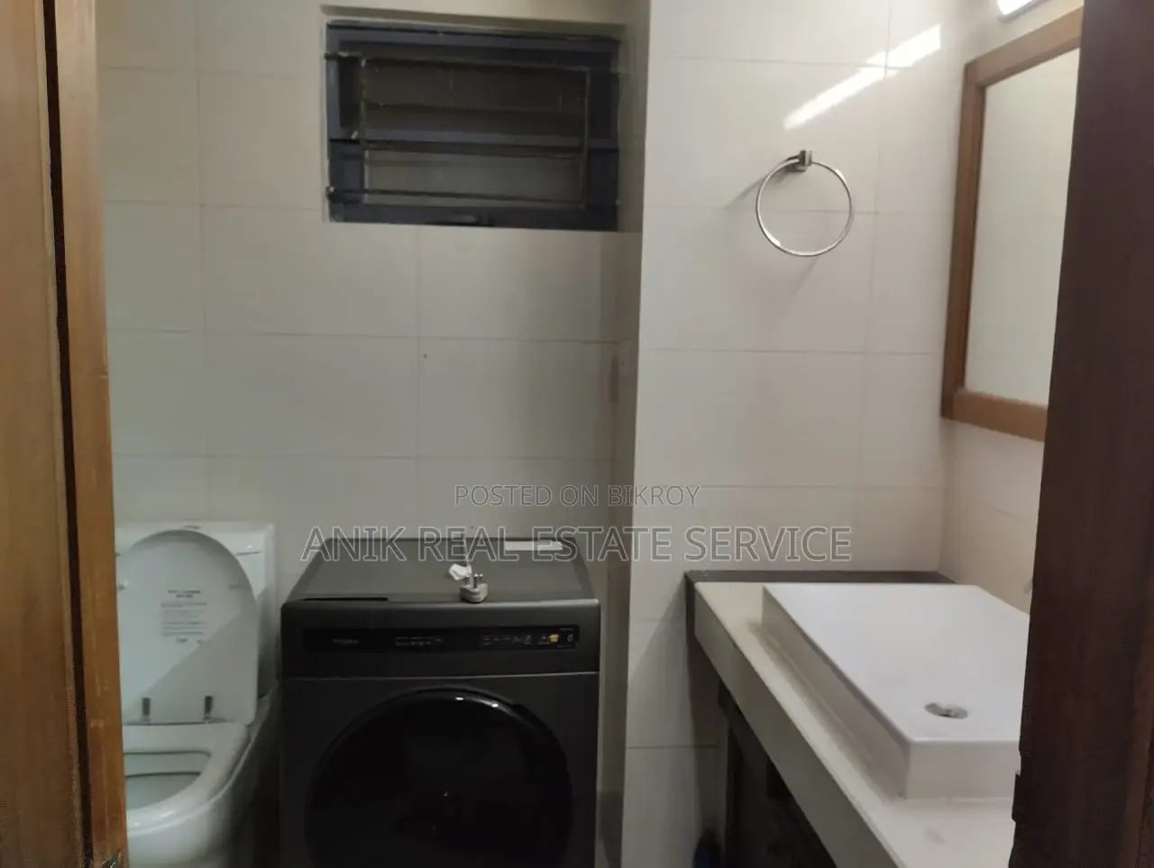 Good Quality 3 Bedroom Un Farnised Flat Rent At Banani North