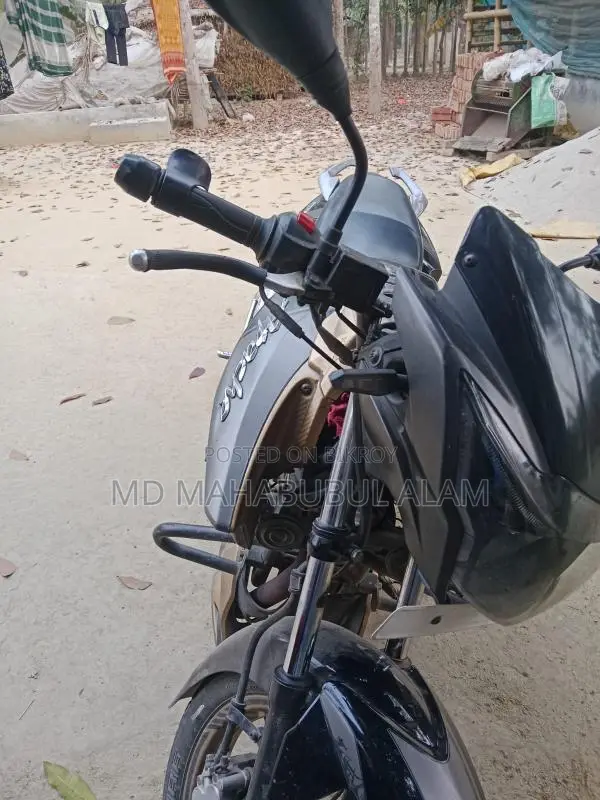 TVS APACHE RTR 150 . 2014