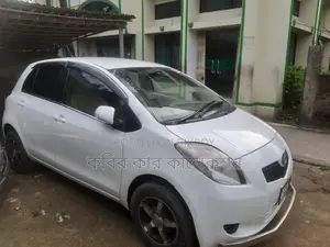 Toyota Vitz white 2008