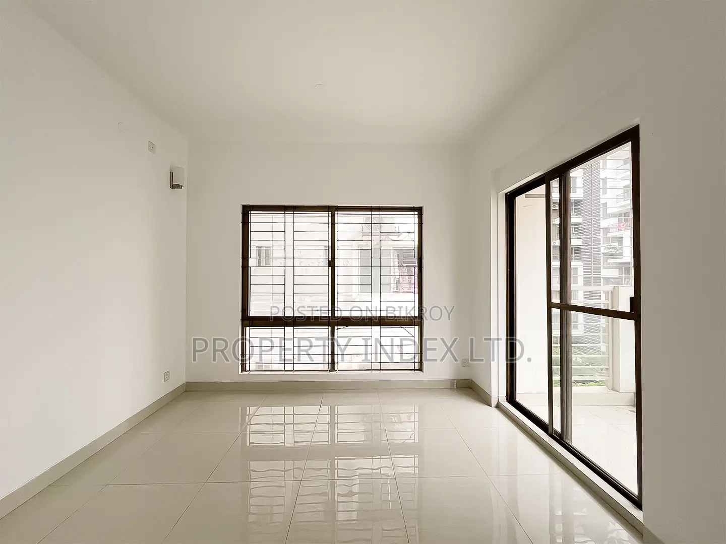 2200 Sqft Apartment For Sale In Bashundhara R/a – D Block