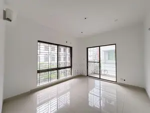 2200 Sqft Apartment For Sale In Bashundhara R/a – D Block