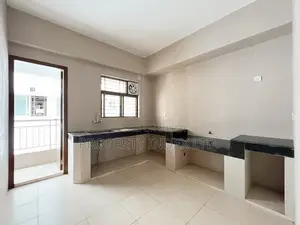 2200 Sqft Apartment For Sale In Bashundhara R/a – D Block