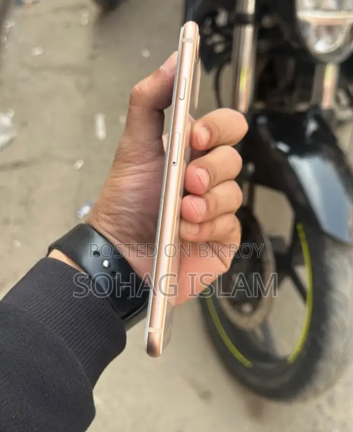 Apple iPhone 8 Plus 64GB (Used)