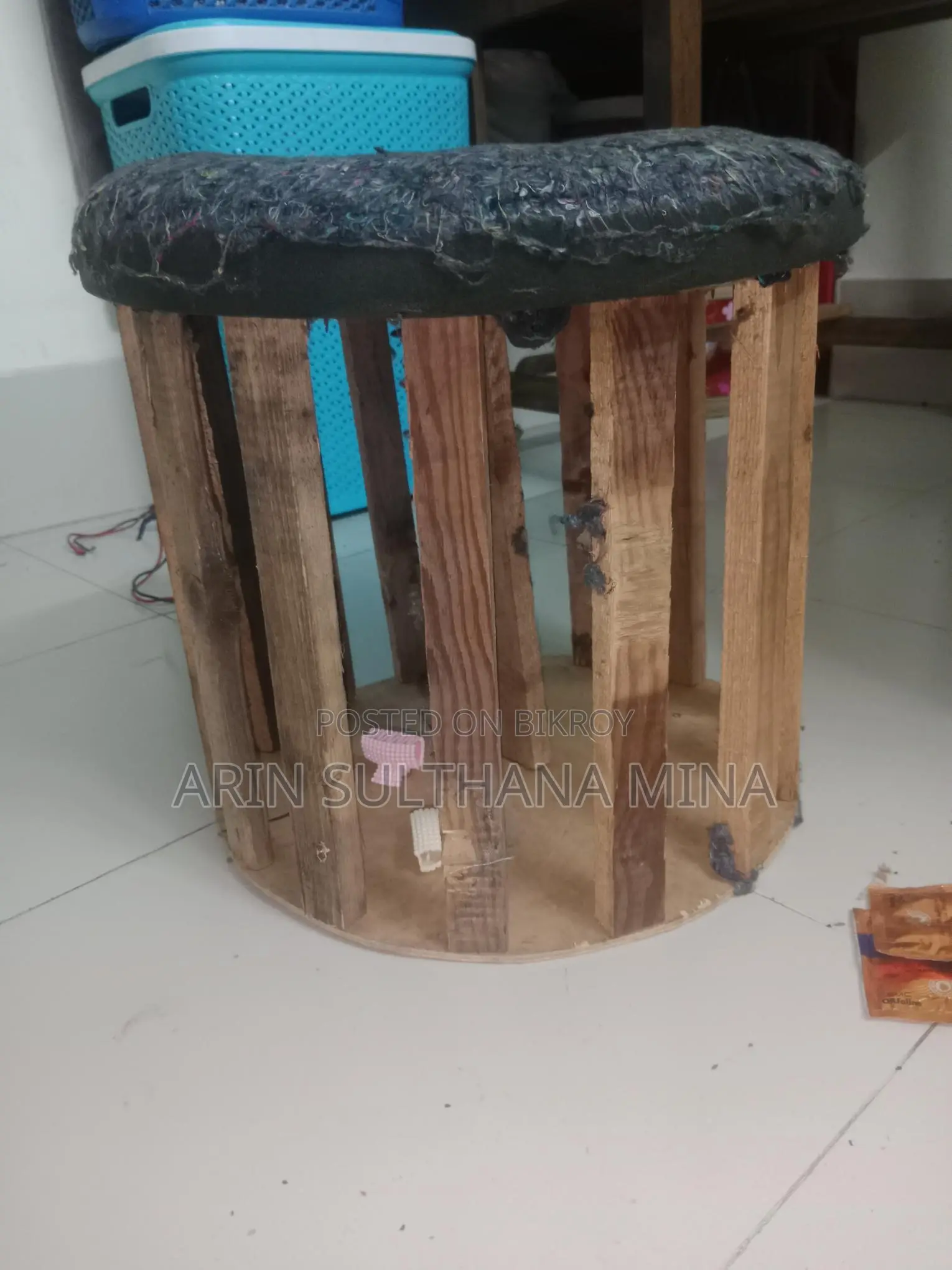 মোড়া বিক্রয় হবে