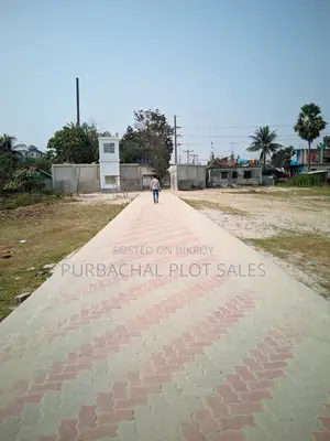জাইকার পাশেই প্লট কিনুন।