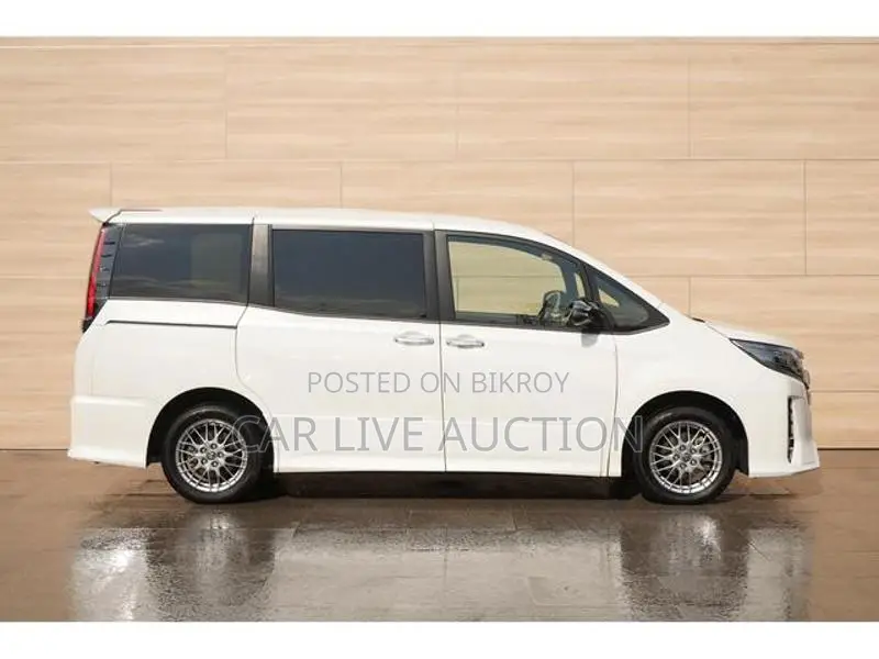 Toyota Noah Hybrid SI WxB 2021