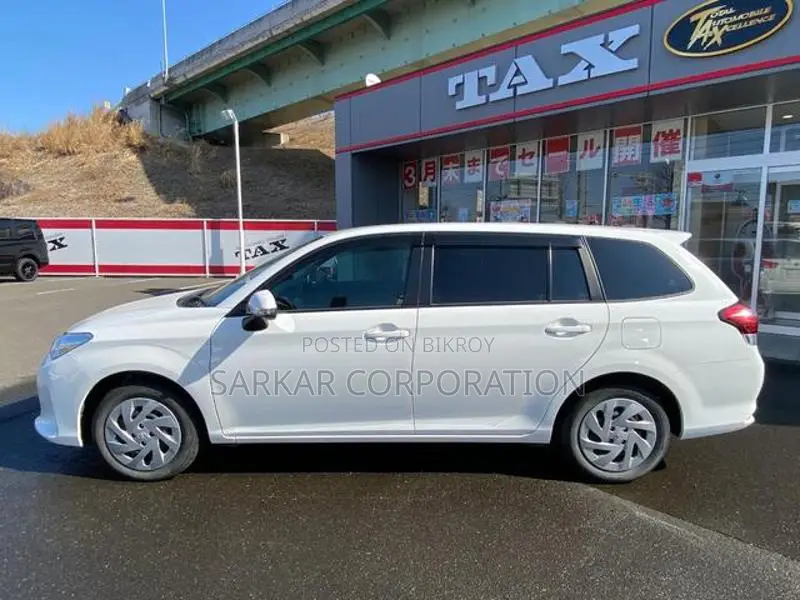 Toyota Fielder EX Hybrid 2021