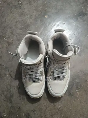 Jordan 4