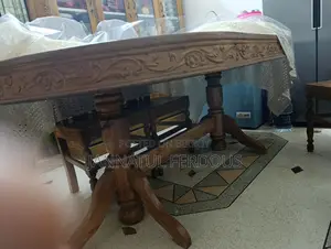 4 chairs and table