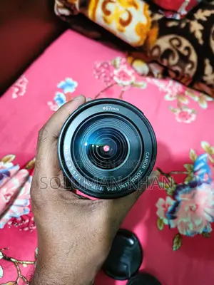 Canon 18-135-mm