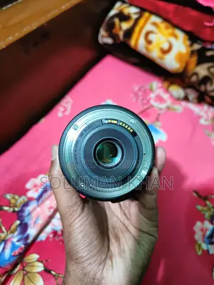 Canon 18-135-mm