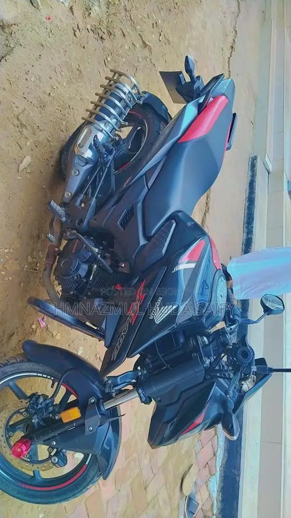 Honda X Blade . 2020
