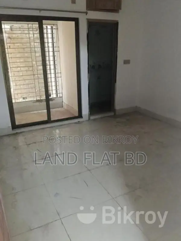 South-Facing 2150 Sq Ft Flat for Sale on 3rd and 5th Floor