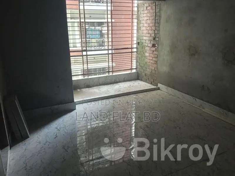 South-Facing 2150 Sq Ft Flat for Sale on 3rd and 5th Floor
