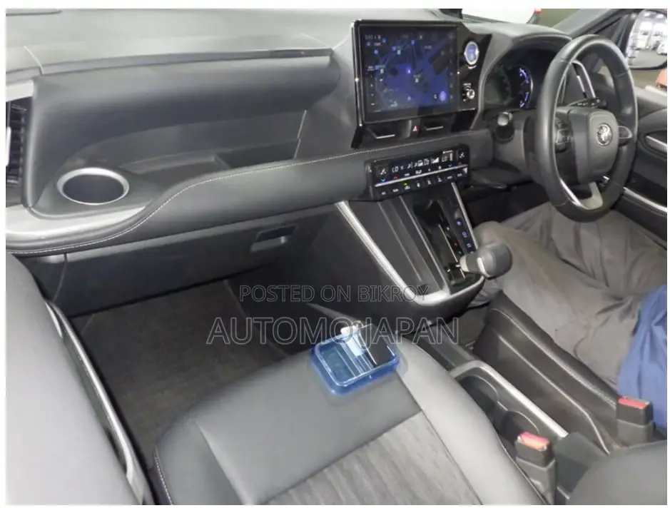 Toyota Noah SZ 2022