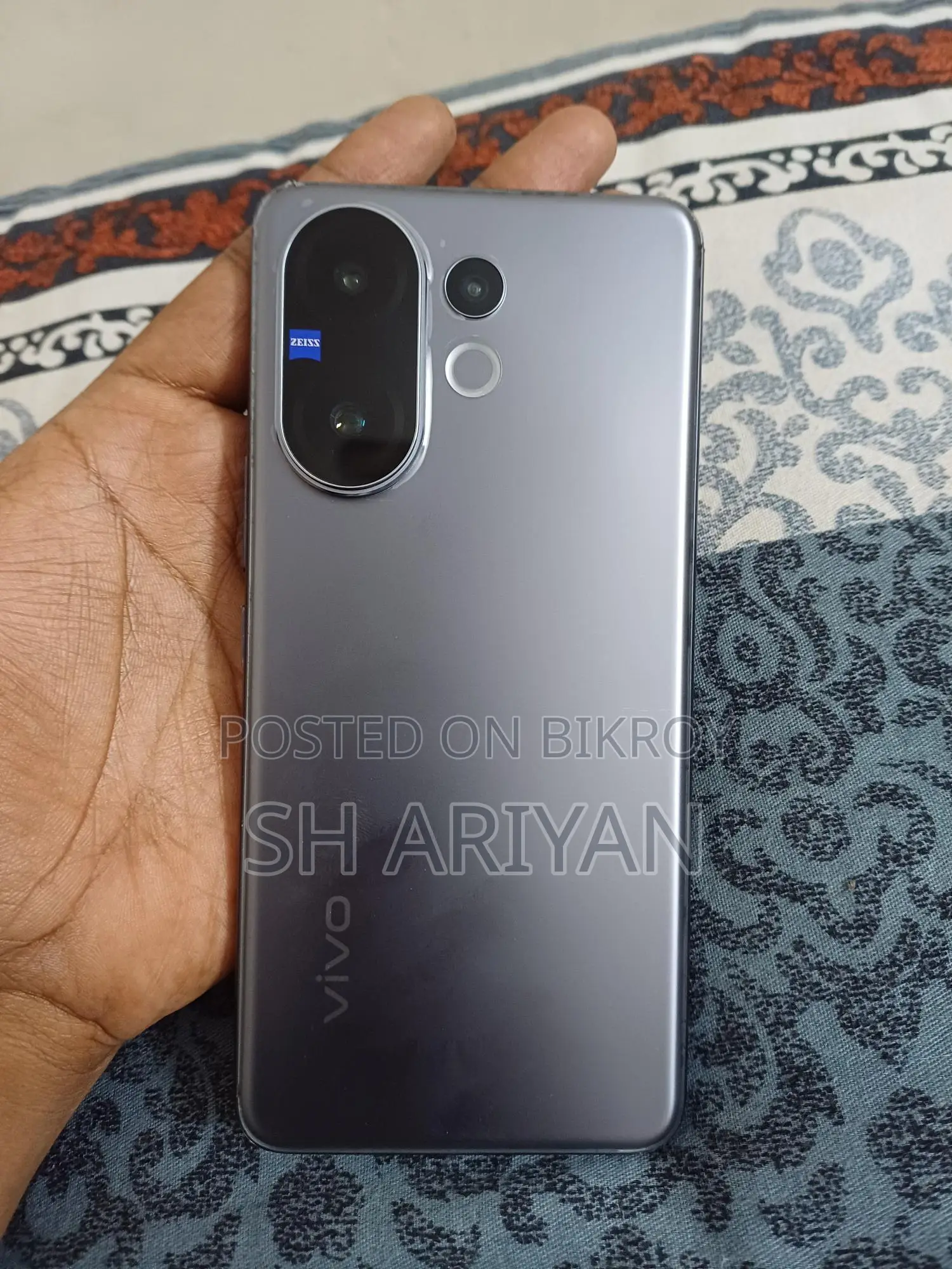 Vivo V60 5G - 8/256GB (Used)