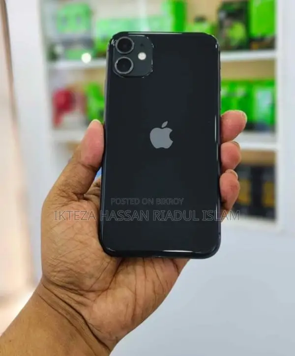 Apple iPhone 11 (Used)