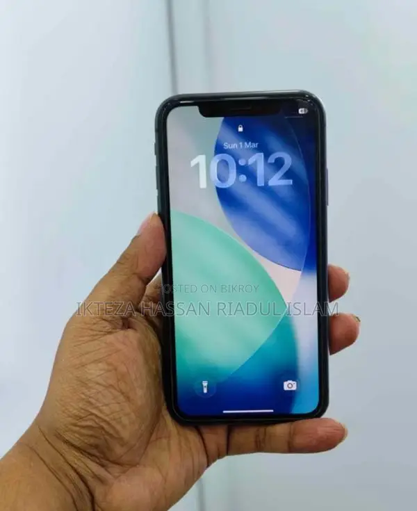 Apple iPhone 11 (Used)