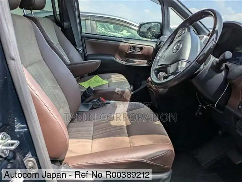 Toyota Esquire HY GI Premium 4.5 2020