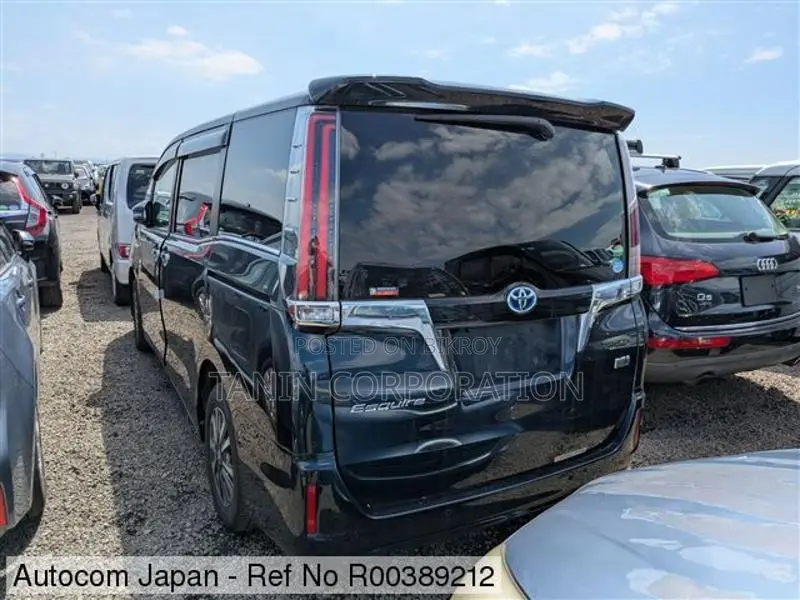 Toyota Esquire HY GI Premium 4.5 2020