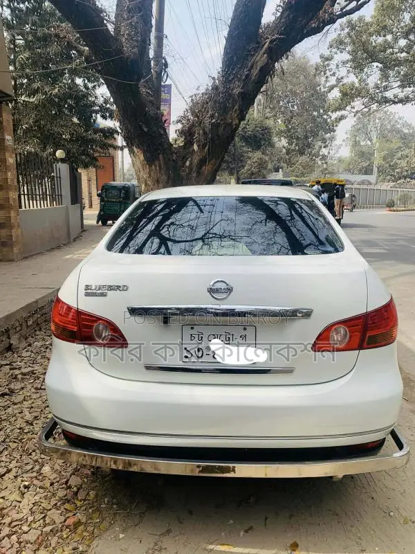 Nissan Bluebird sylphy 2012