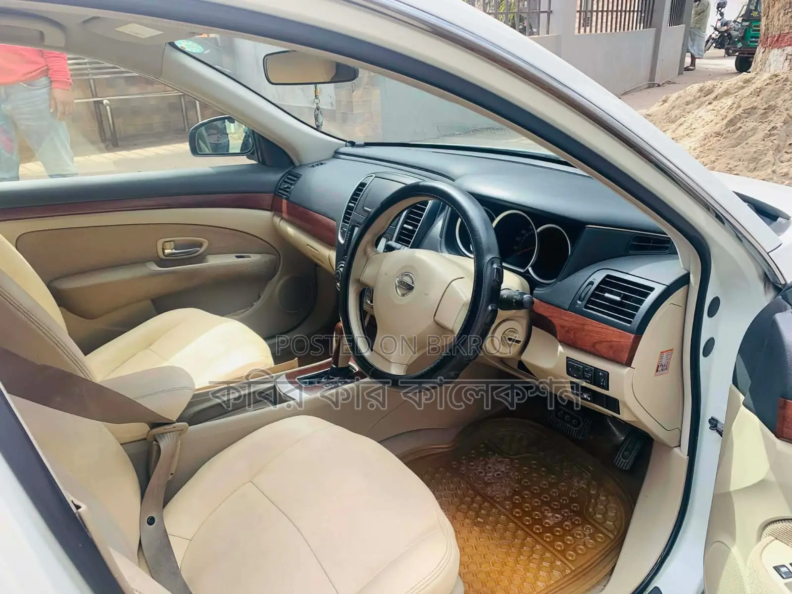 Nissan Bluebird sylphy 2012