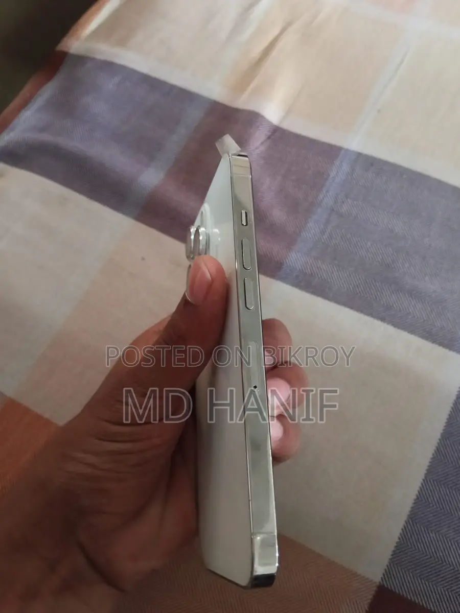 Apple iPhone 13 Pro . (Used)