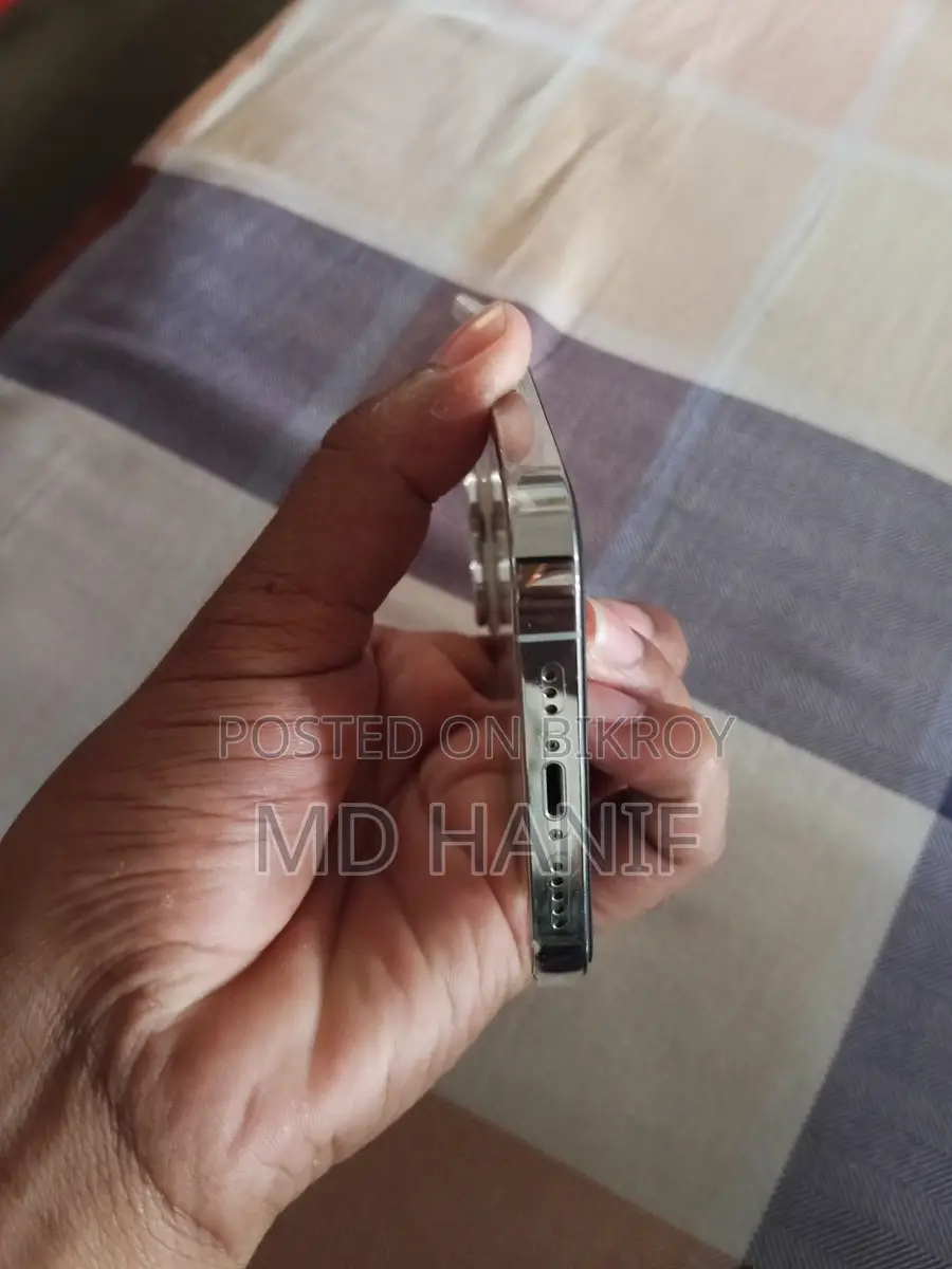 Apple iPhone 13 Pro . (Used)