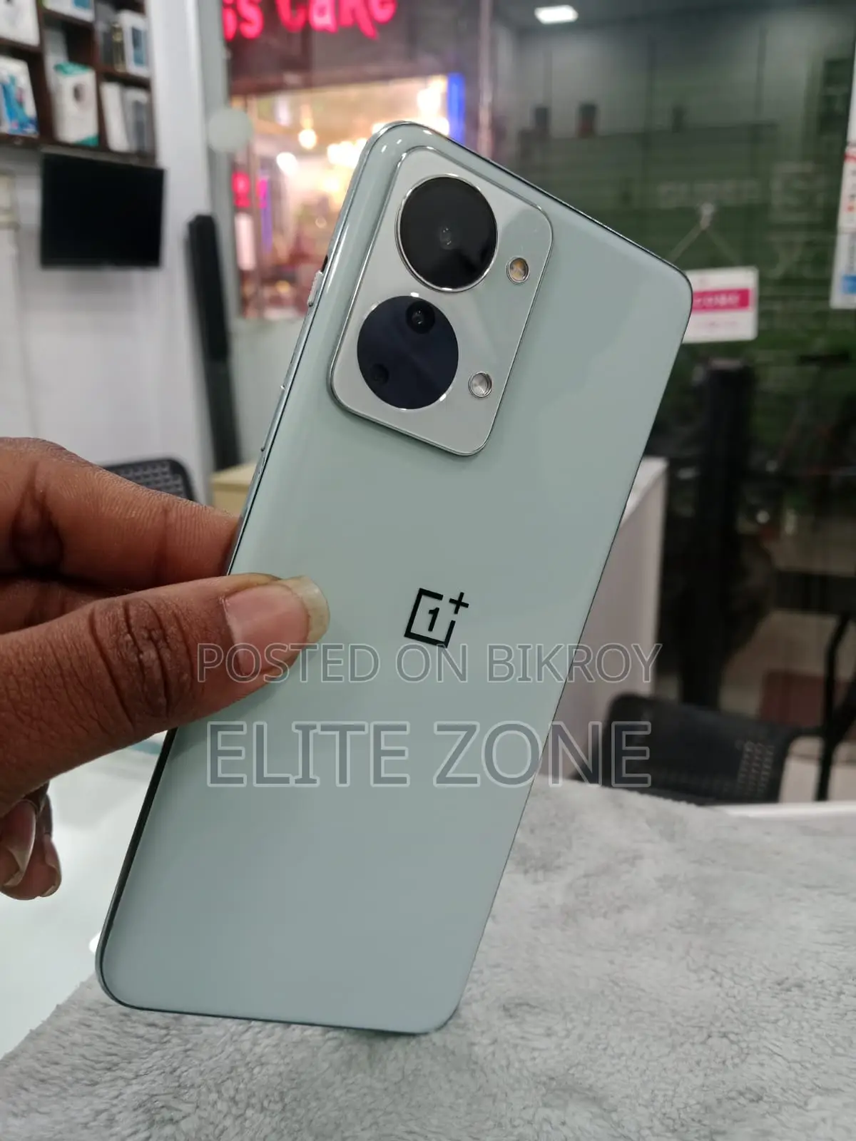 OnePlus Nord 2T 5G,8/128,,,,,, (Used)