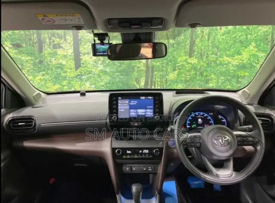 Toyota Yaris Cross Z Red & Black 2021