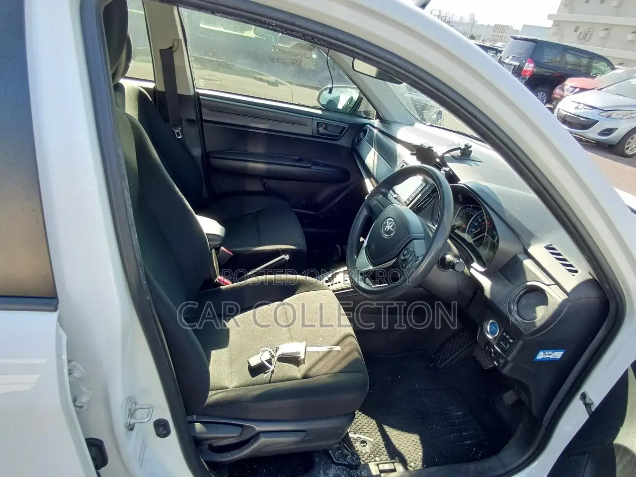 Toyota Axio Ex Hybrid White 2023