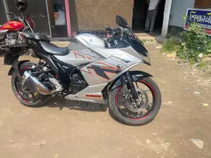 Suzuki Gixxer . 2021