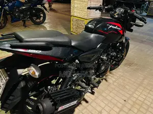Bajaj Pulsar 150 . 2025