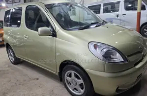 Toyota Funcargo Octane-drive 1999