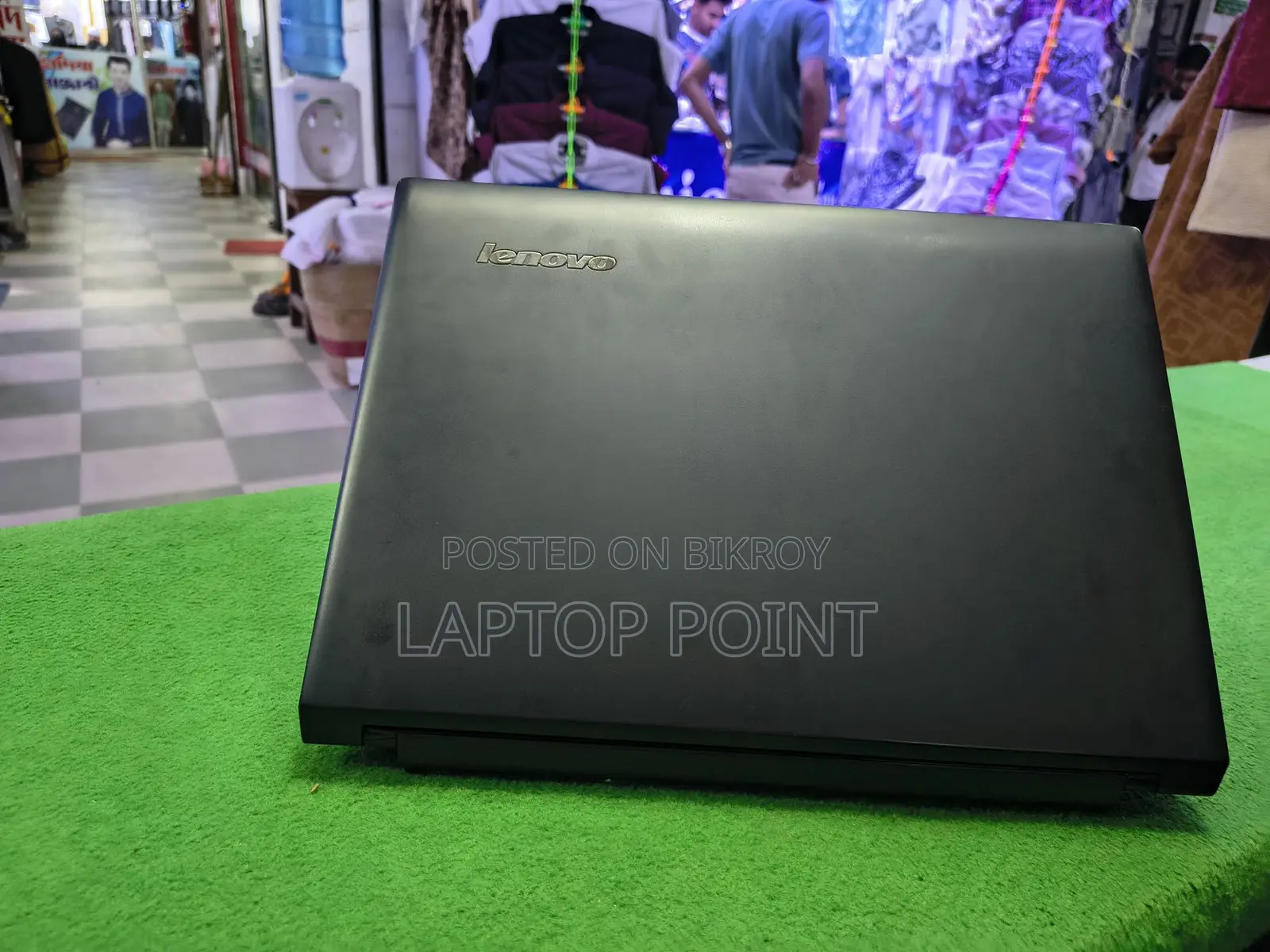 Lenovo i3 6gen: 500gb hdd/4gb ram