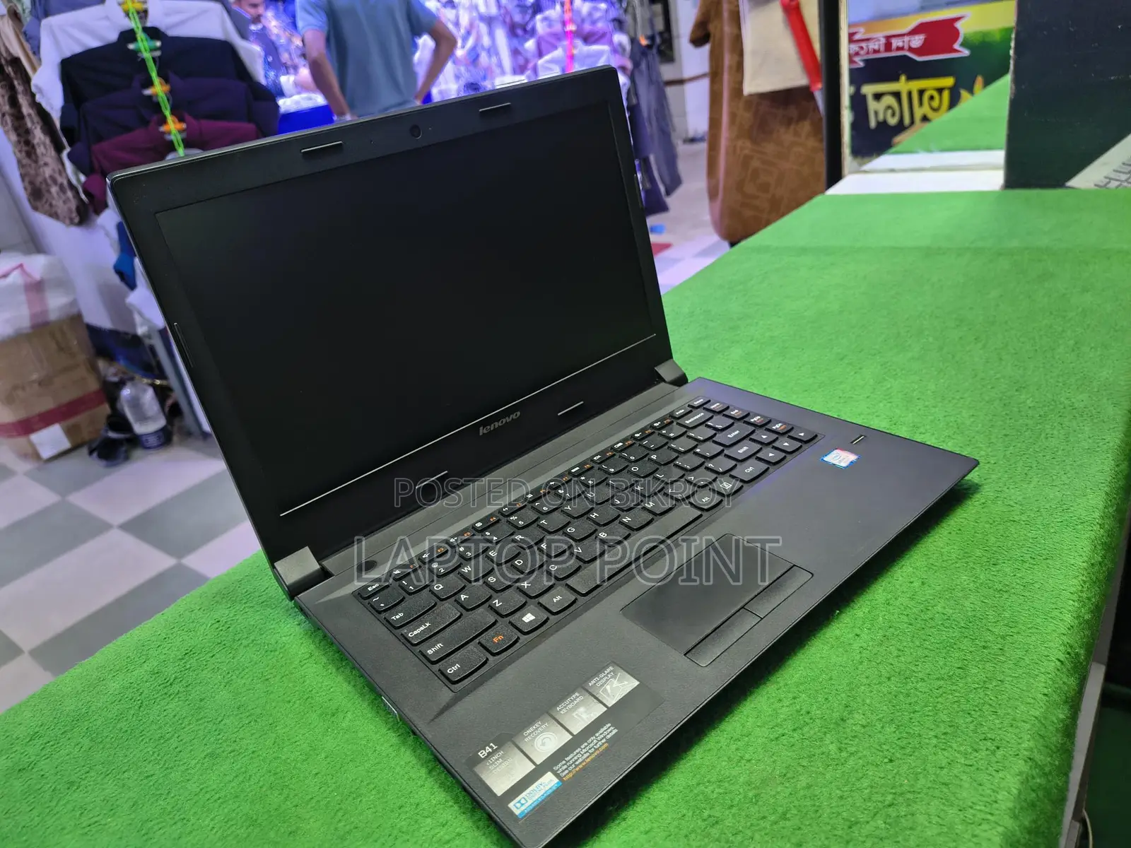 Lenovo i3 6gen: 500gb hdd/4gb ram
