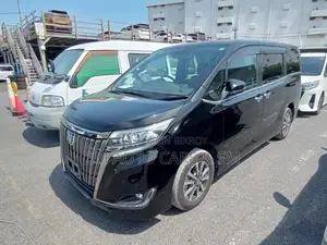 Toyota Esquire Hybrid Gi Premium 2020