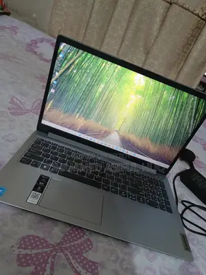 Lenovo Ip Slim 3i Laptop (full Box & Memo) | Like New 8gb/256gb