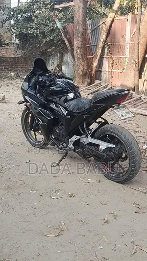Suzuki Gixxer SF . 2016