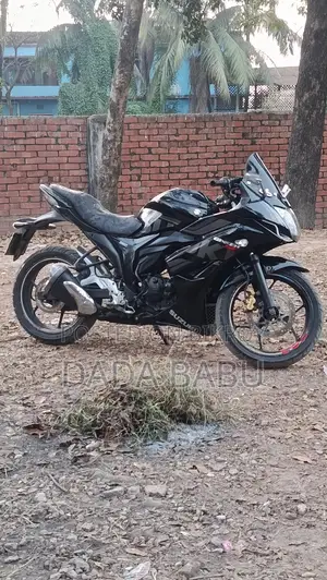 Suzuki Gixxer SF . 2016