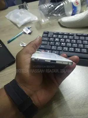 Samsung Galaxy S20 (Used)