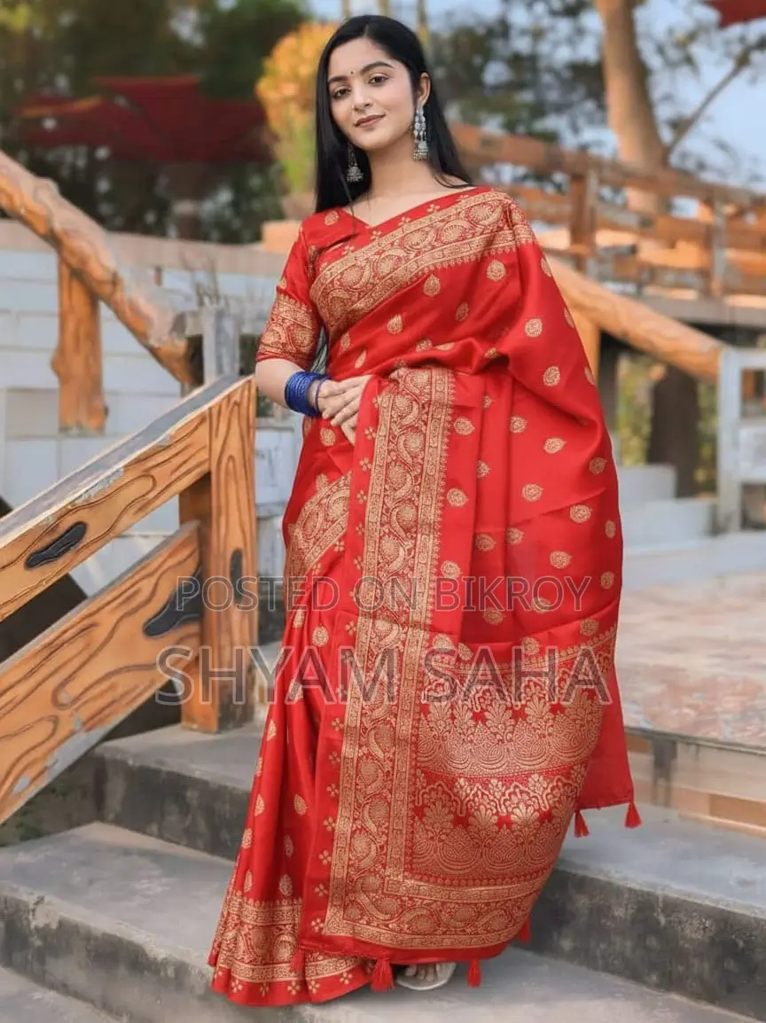জাপানি সিল্ক শাড়ী সাথে ব্লাউজ পিস