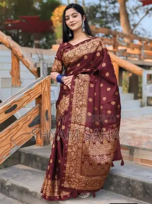 জাপানি সিল্ক শাড়ী সাথে ব্লাউজ পিস