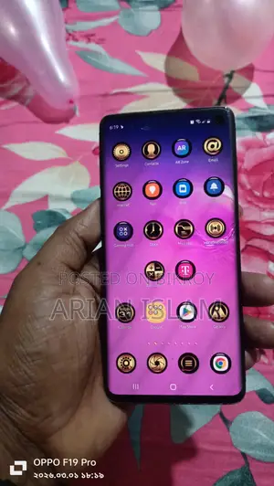 Samsung Galaxy S10 8 / 128 GB (Used)
