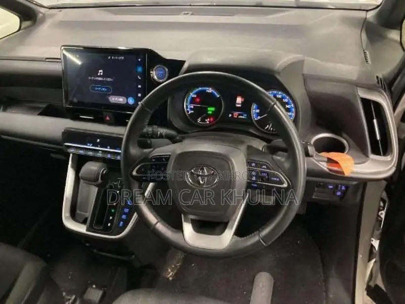 Toyota Noah SG Hybrid Pearl 2023