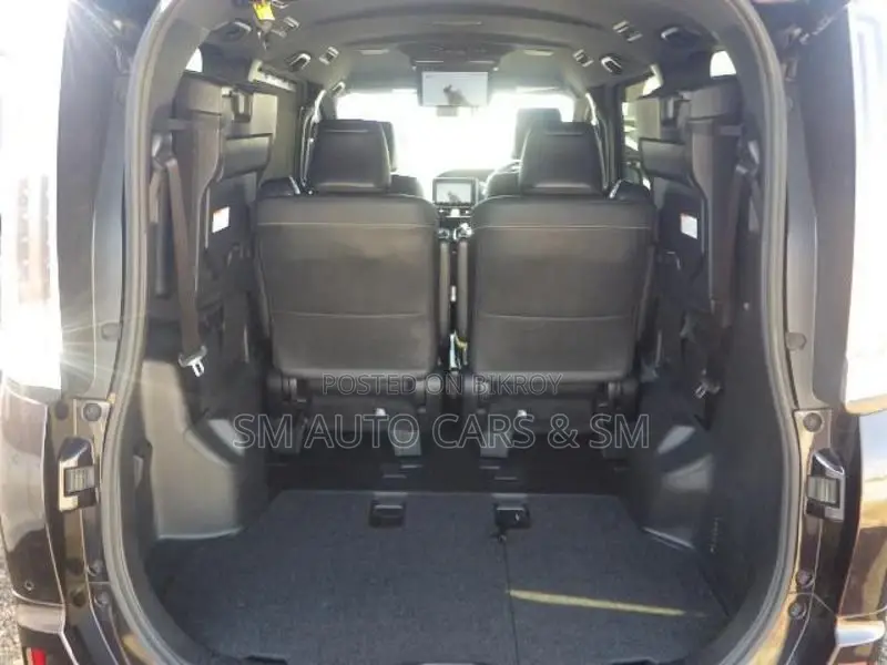 Toyota Esquire Hybrid Gi Blackish 2020