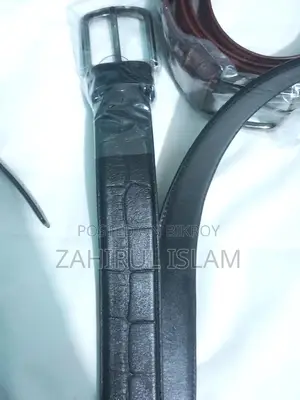 ১০০% চামড়ার বেল্ট। অল্প সংখ্যক বেল্ট রয়েছে।