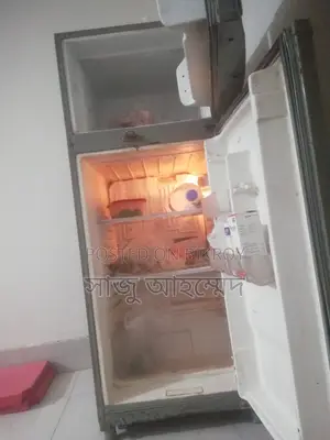 No issues. Very good fridge