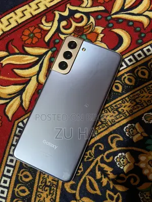 Samsung Galaxy S21 8/128 GB (Used)