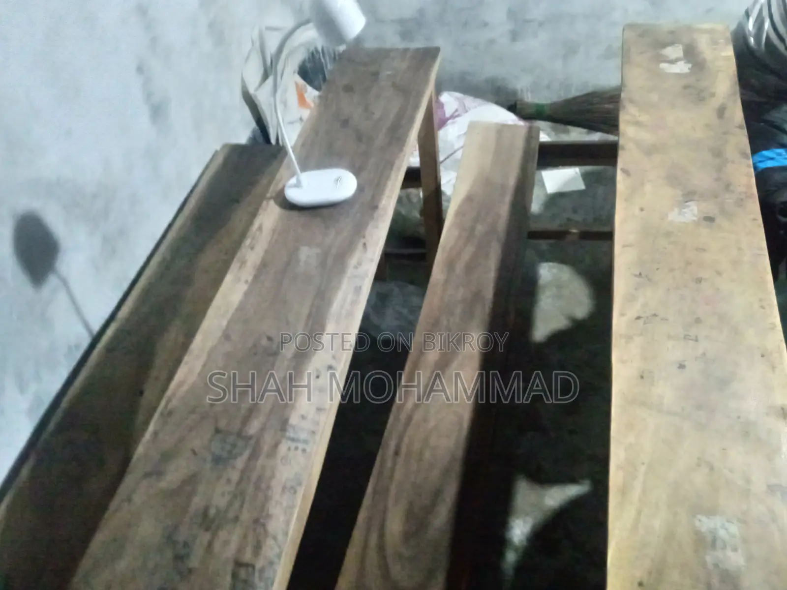পাঁচ জোড়া ৫ ফুট লম্বা সারি কাঠের বেঞ্চ বিক্রি হবে